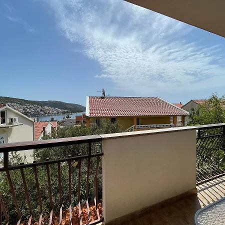 Apartman House Jakasa