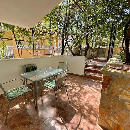 Apartman House Jakasa *