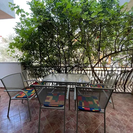 House Jakasa Apartment