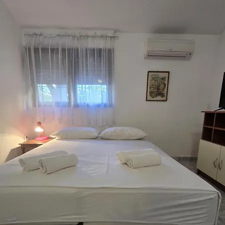 Apartment House Jakasa Trogir