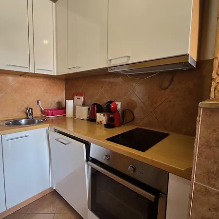 Jakasa Lägenhet Trogir