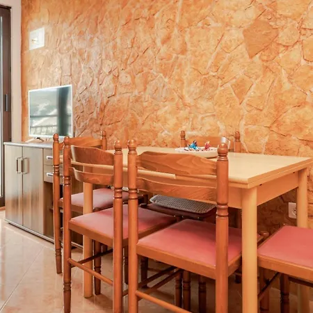 דירה Jakasa טרוגיר
