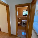 Jakasa Apartment *